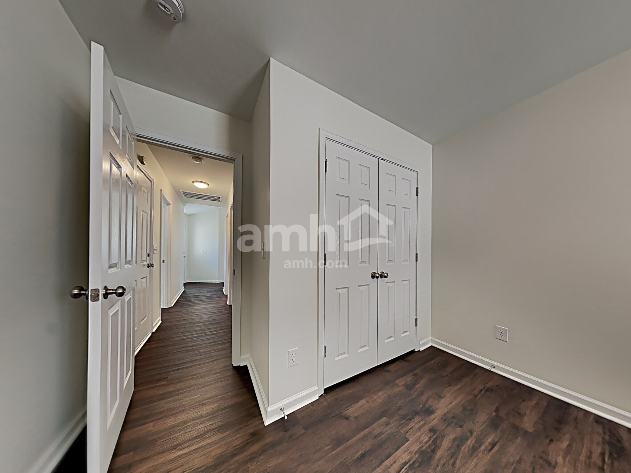 Building Photo - 129 Charlesfort Way