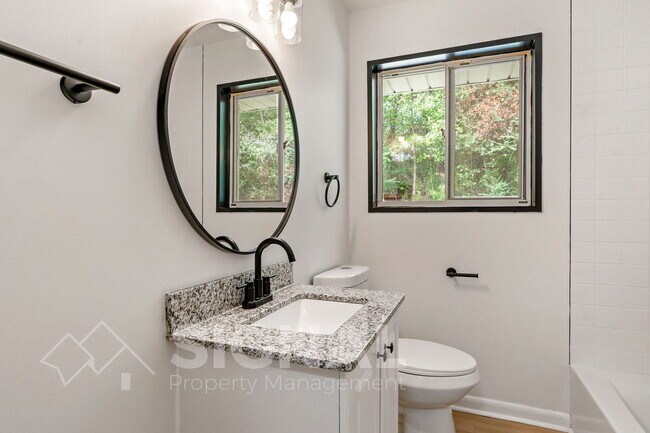 Building Photo - 4324 Warren Rd