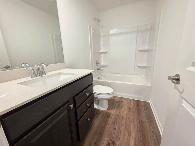 Building Photo - 458 Hathaway Ln