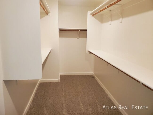 Building Photo - 12102 E Metz Dr