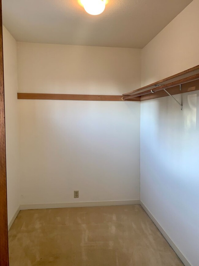 Building Photo - Coming soon! Spacious 4br / 2ba with bonus...