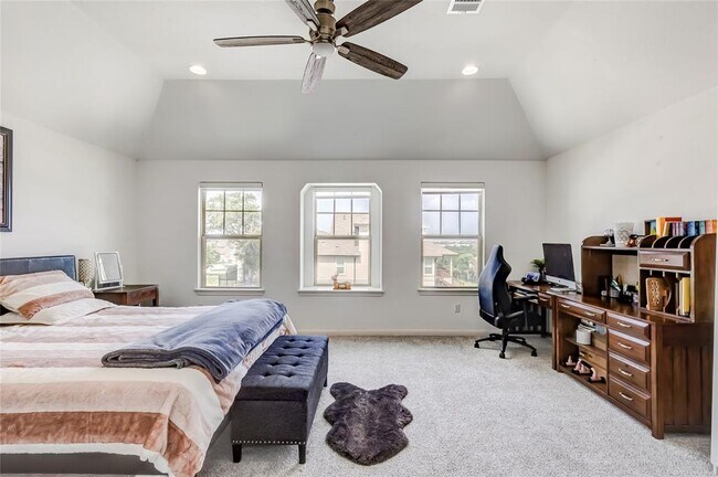 Building Photo - 728 Marbella Vista Way
