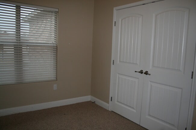 Building Photo - IMPRESSIVE HOME IN NEW SUBDIVISION NEAR HO...