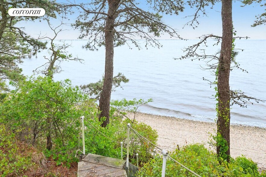 Building Photo - 32 S Beach Rd