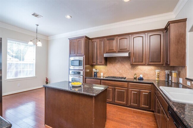 Building Photo - 13307 Olive Trce