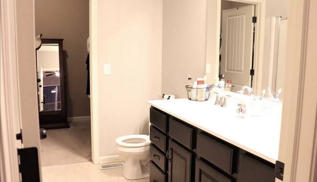 Building Photo - Spacious 4-Bedroom Near Lake Cunningham