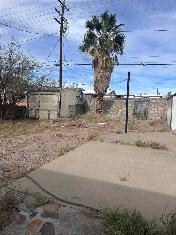 Building Photo - 3211 Savannah Ave