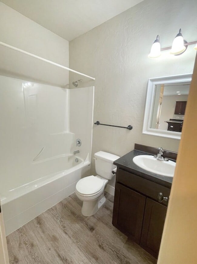 Building Photo - 103 Terra Vista St