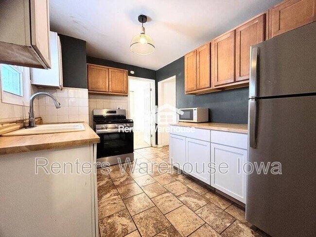 Building Photo - 1171 21st St