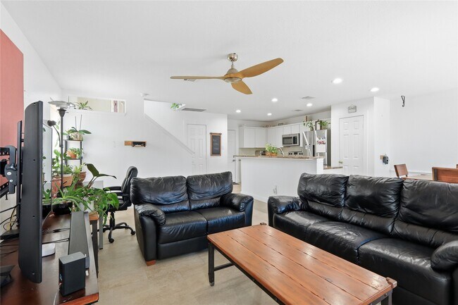 Building Photo - 151 Anise Tree Pl