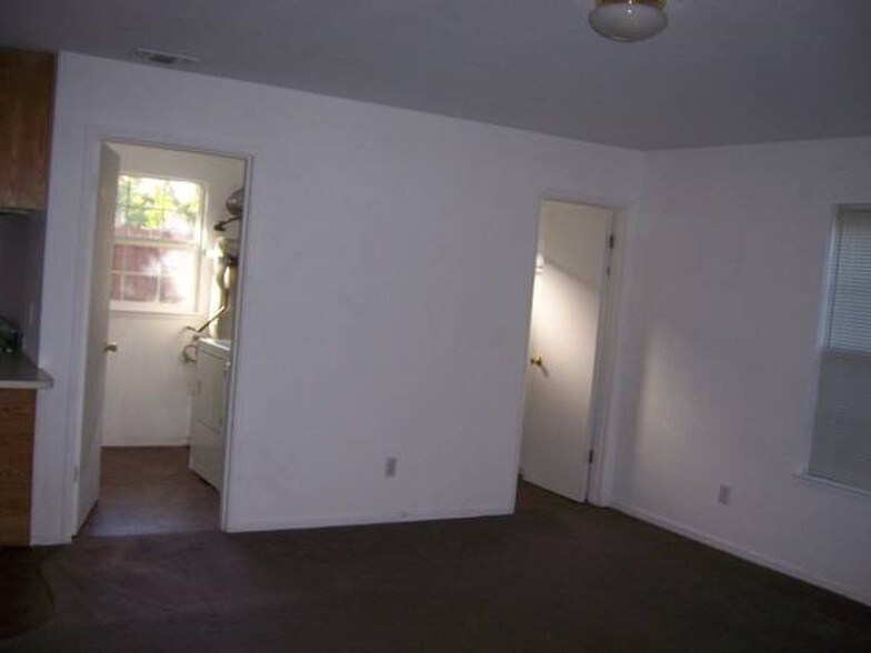 Building Photo - 2022 4th St