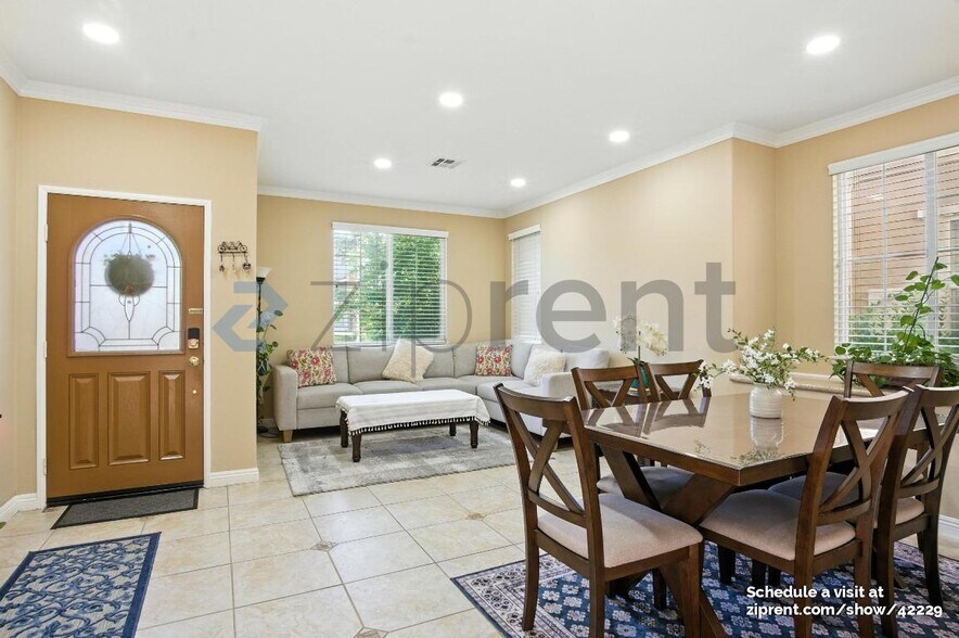 Building Photo - 7956 Barnstormer Ct