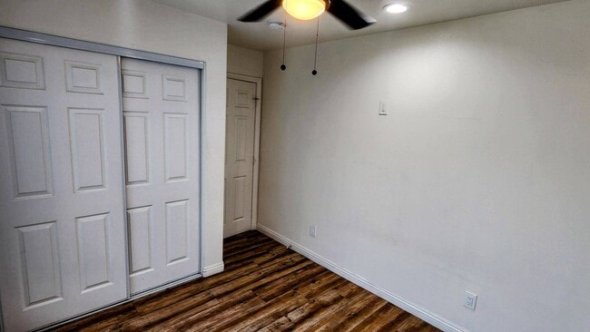 Building Photo - 156 E Marshall Blvd