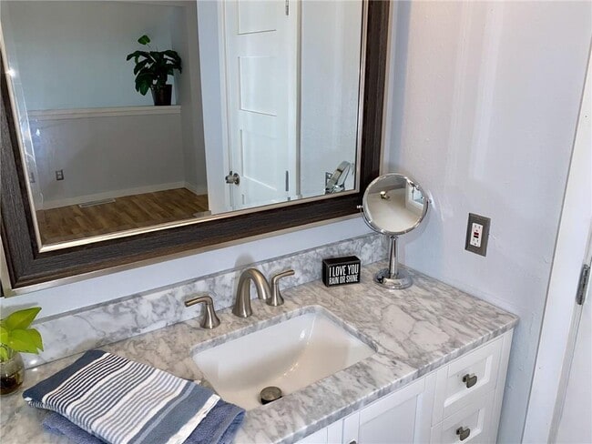 Building Photo - 3451 Willowrun Dr