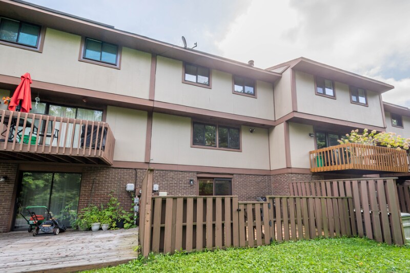 Building Photo - 645 Deer Watch Rd
