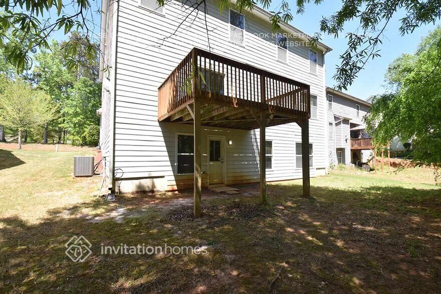 Building Photo - 2716 Sandalwood Cir