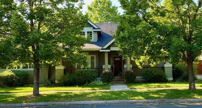 Building Photo - 3-BR 2-BA Boyd Acres Beauty