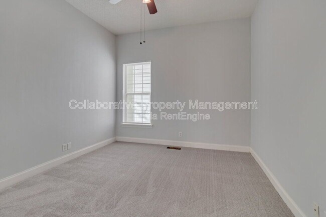 Building Photo - 419 E 31st St
