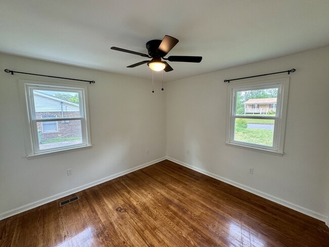 Building Photo - 3207 Searcy Dr NW