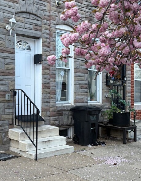 Building Photo - 420 N Collington Ave