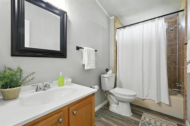 Building Photo - 144 Sun Valley Dr