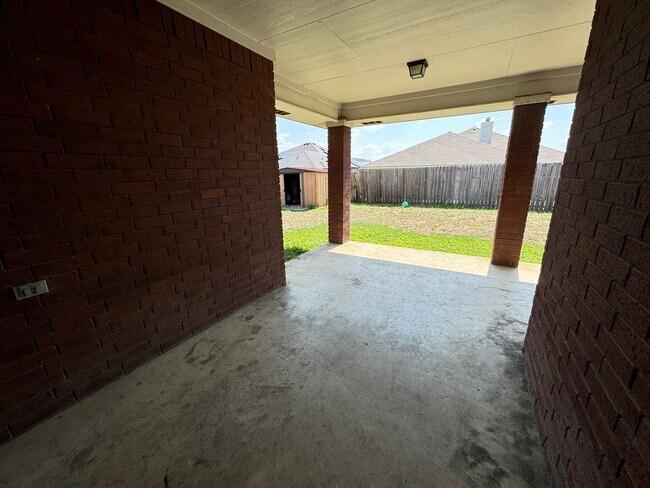 Building Photo - 4204 Boots Dr