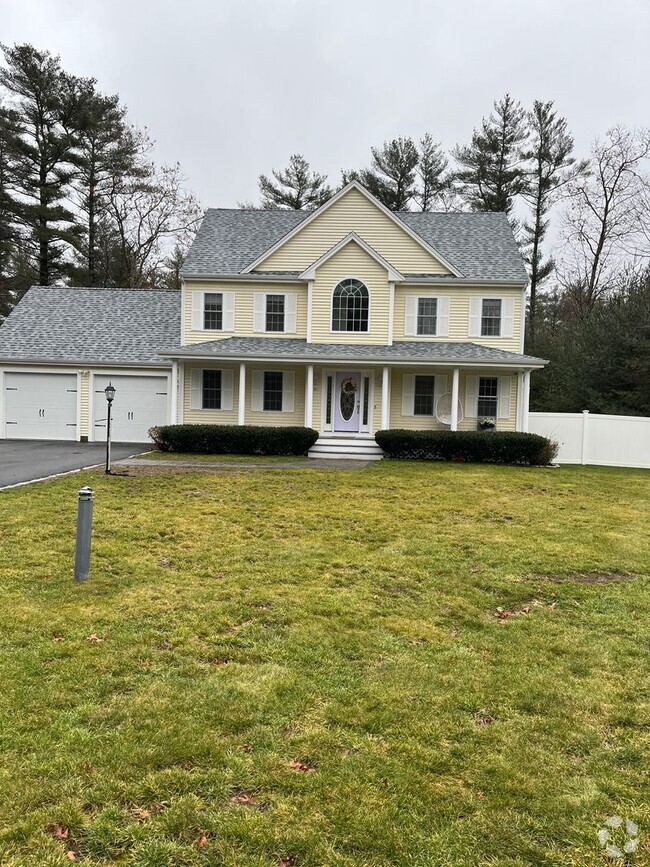 Building Photo - Executive 3br / 2.5 ba home in Middleboro