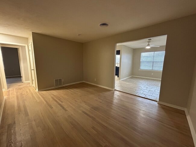 Building Photo - 12414 Ledger Ln