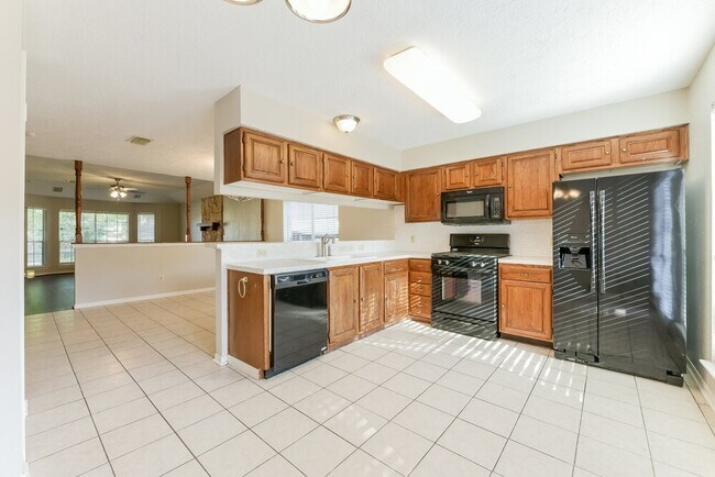 Building Photo - 23219 Timberbrook Dr