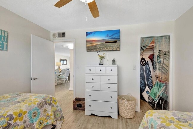 Building Photo - 9400 S Ocean Dr