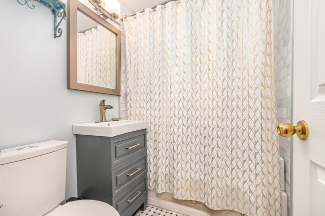 Building Photo - 4001 W 90th Pl