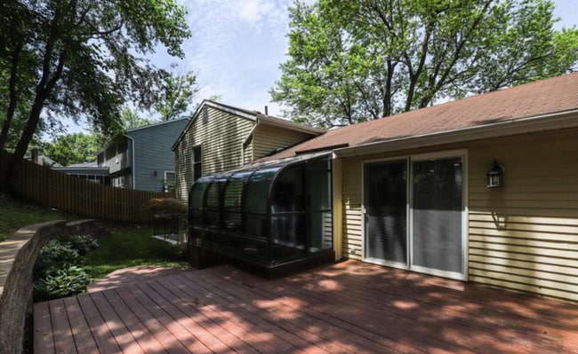 Building Photo - 15337 Edgehill Dr