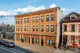 Building Photo - Liberty 4028