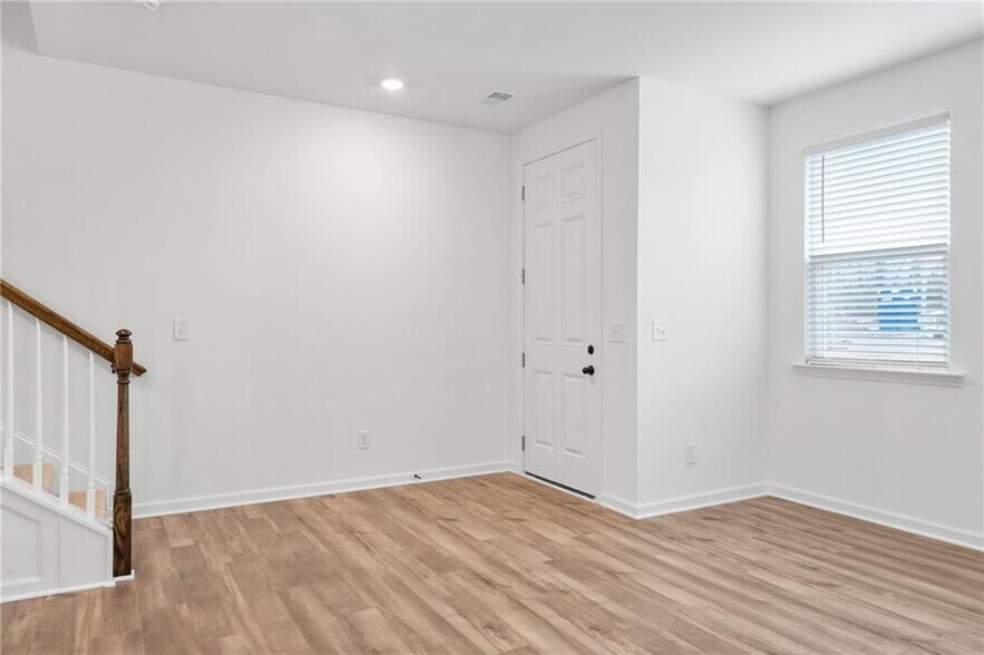 Building Photo - 1637 Winpost Ln NW