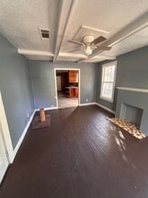 Building Photo - 2233 Queens Hwy