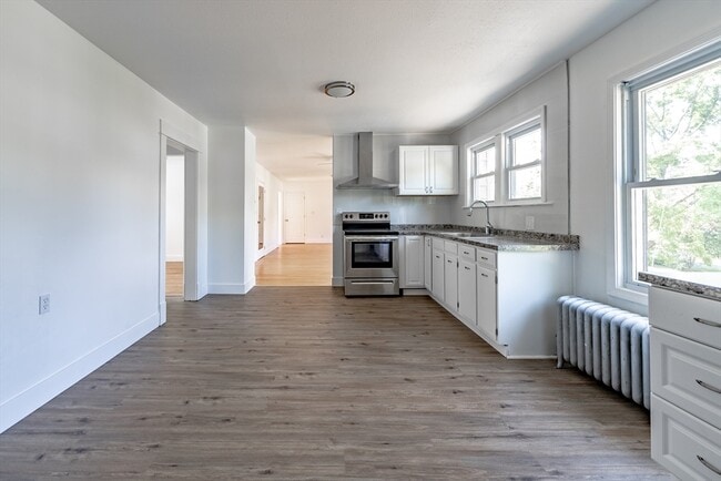 Building Photo - 120 Hillside Ave