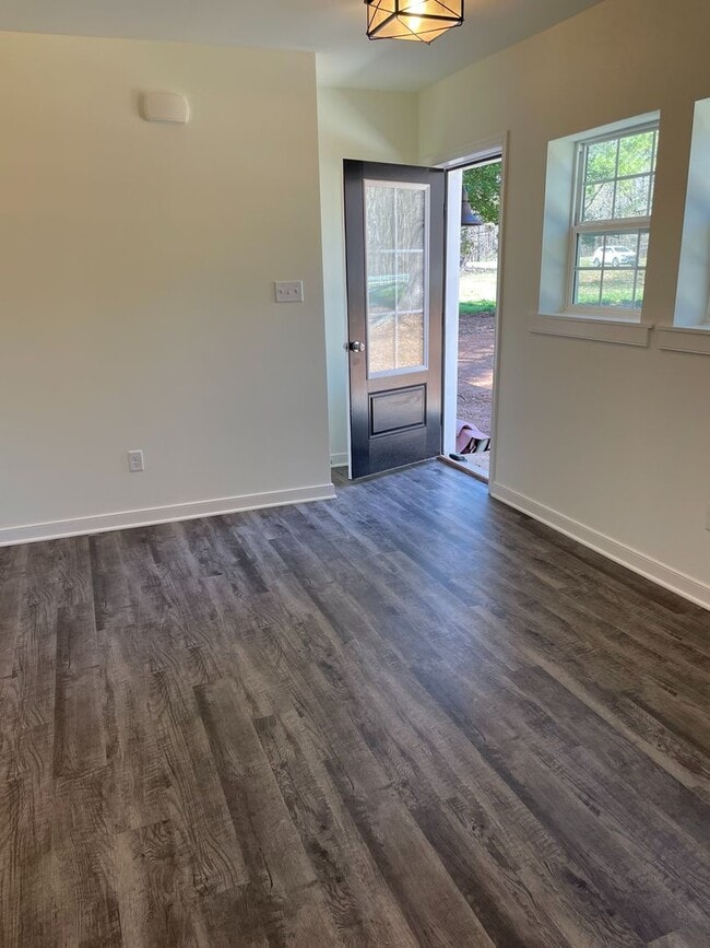 Building Photo - RENTAL IN POWHATAN!!!