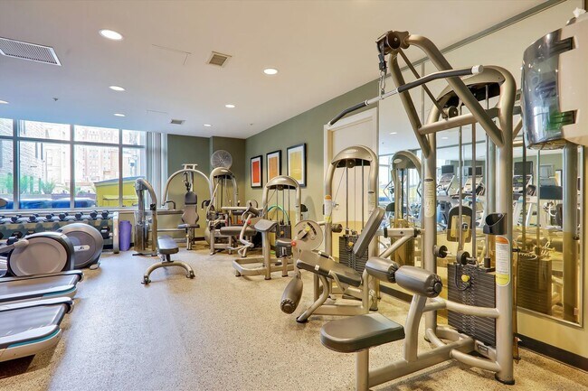 Building Photo - Incredible 1BR/1BA Condo Blocks from the Metro Vibrant Mount Vernon Triangle!