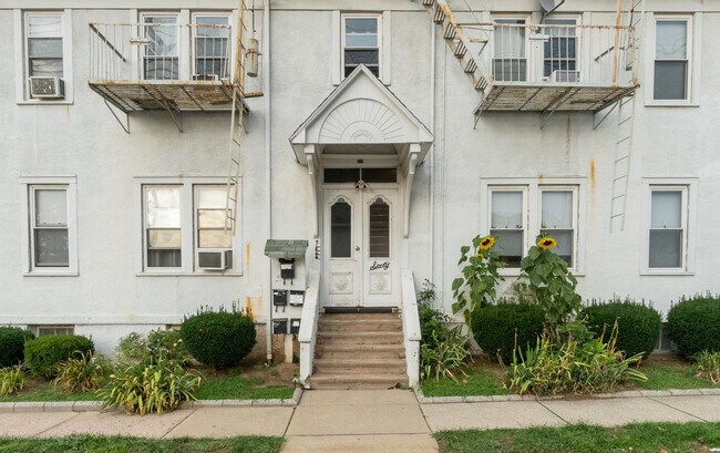 Primary Photo - 60 Elm St