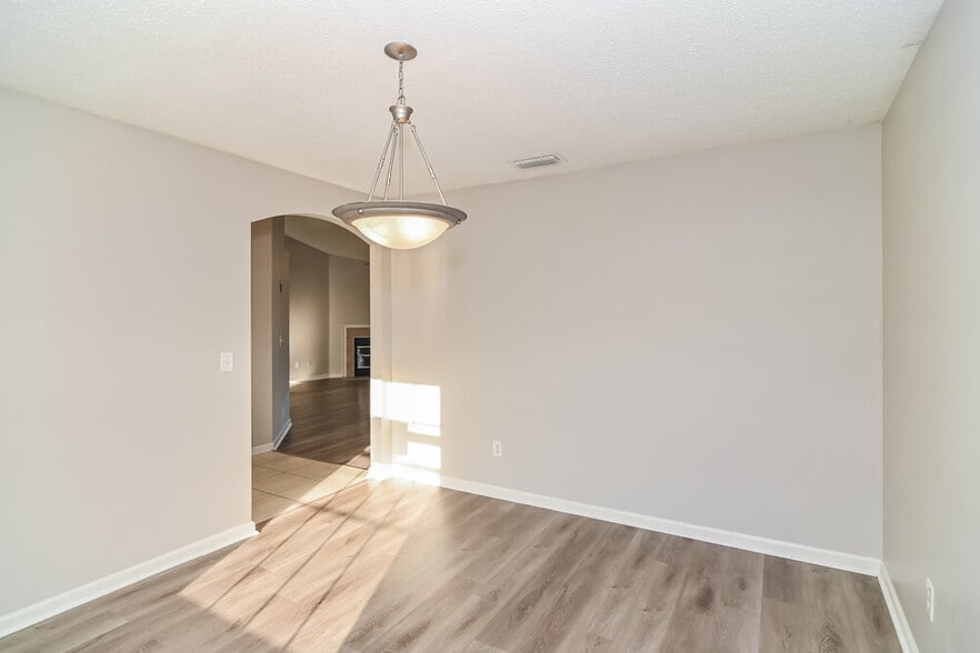 Building Photo - 7057 Rapid River Dr W
