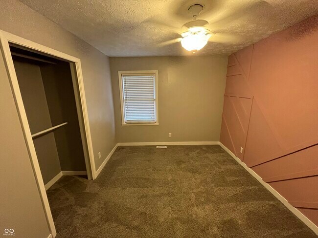 Building Photo - 627 San Carlos Dr