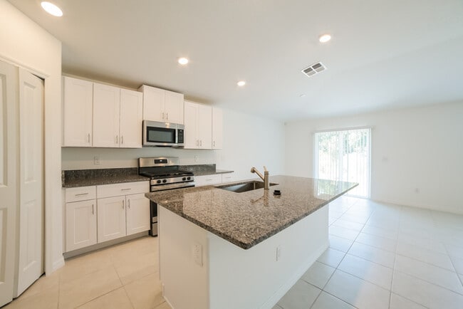 Building Photo - 4124 84th Ct E