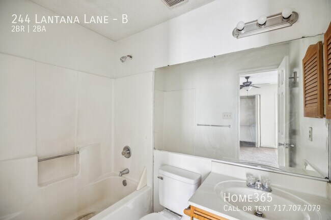 Building Photo - 244 Lantana Ln
