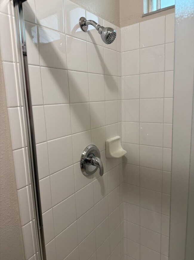 Building Photo - 765 Pope Dr