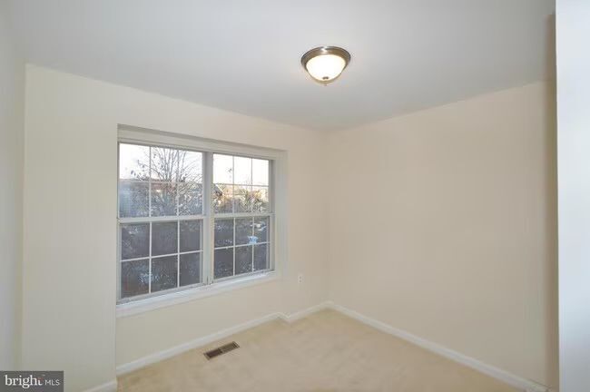 Building Photo - 6629 Medinah Ln