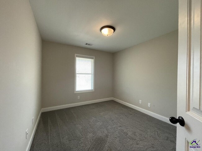 Building Photo - 209 Collinstown Ave