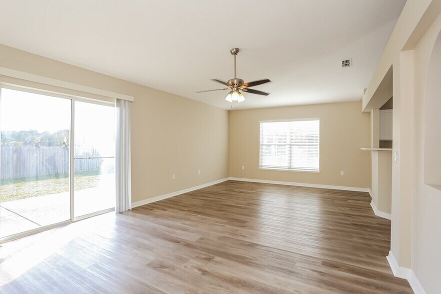 Building Photo - 9236 Caracara Drive