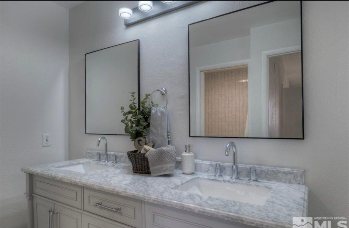 Building Photo - 2014 Branch Ln