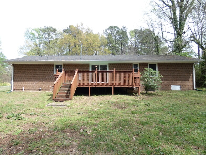 Building Photo - 5800 Meadowbrook Rd