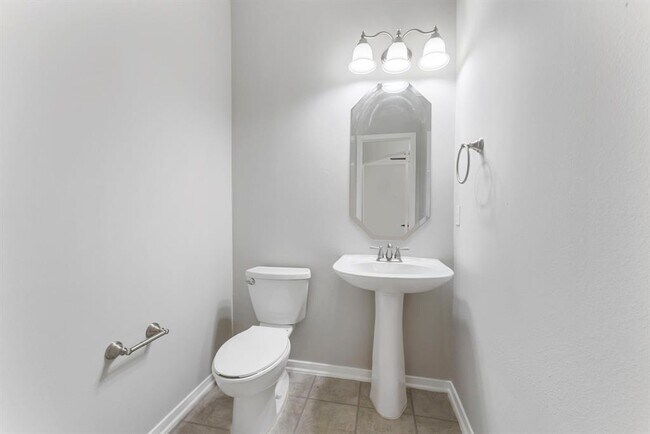 Building Photo - 15 Capshaw Ct